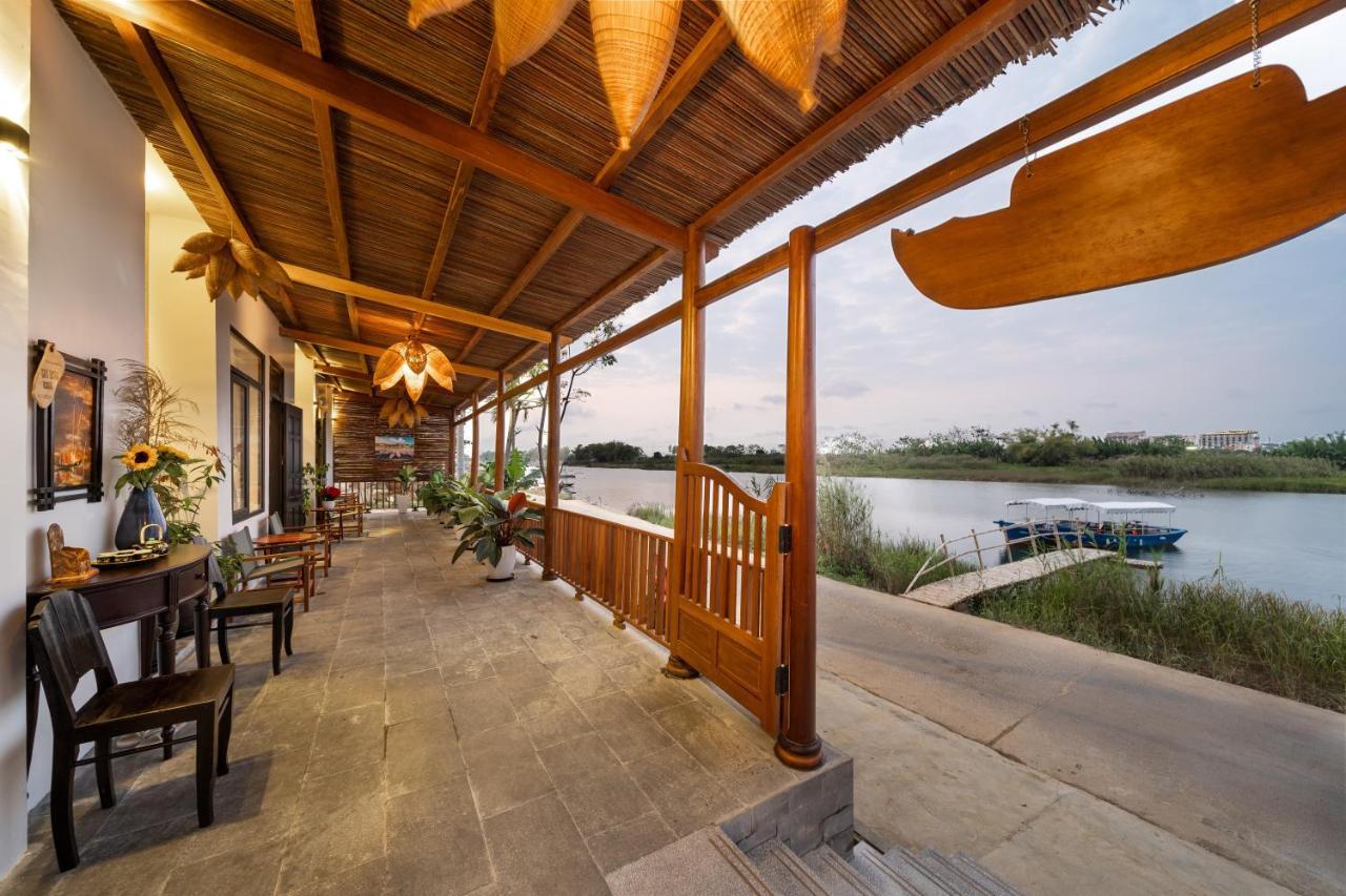 The Boathouse Riverside Homestay Хой Ан Екстериор снимка